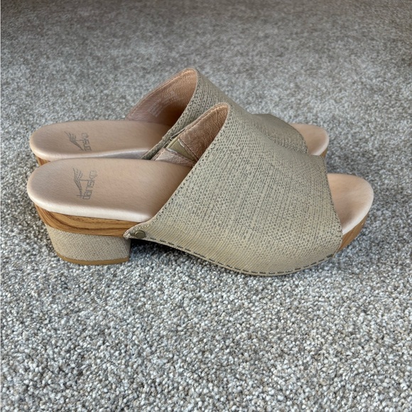 Dansko Clogs - Picture 1 of 6